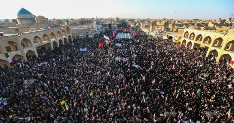 İran’da milyonlar sokakta: Silahlı isyana ve dış müdahaleye sert mesaj