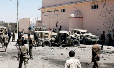 Afganistan Ulusal Ordu konvoyunu pusu: 65 ölü