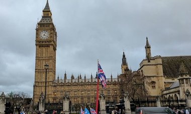 İstifa eden milletvekillerinden yeni parti girişimi