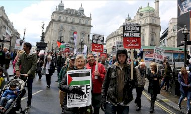 Binlerce kişi Londra'da Filistin için yürüdü