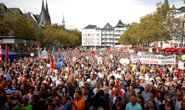 Avrupa'daki ırkçılık Almanya'da protesto edildi
