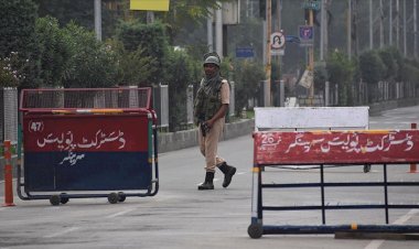 Hindistan Cammu Keşmir'deki kısıtlamaları hafifletiyor