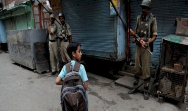 Keşmir krizi: Sınıflar boş kaldı, bin kişilik okula 1 kişi gitti