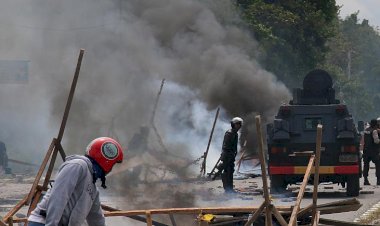 Endonezya'da hapishaneden kaçan 270 mahkum geri döndü