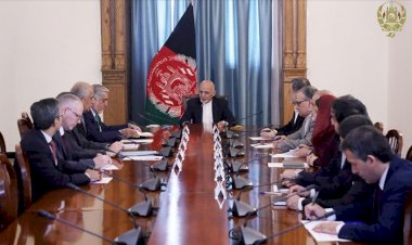 Afganistan Cumhurbaşkanı Gani ABD Temsilcisi Halilzad'la görüştü