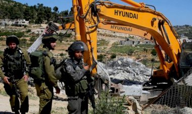 İşgal güçleri Batı Şeria'da inşa halindeki camiyi yıktı