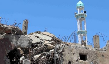 Suudi güçleri camiyi bombaladı