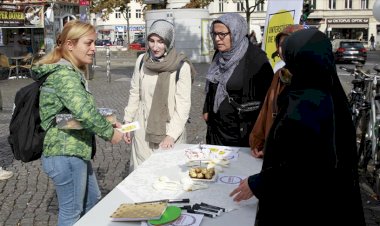 Avrupa'da 25 noktada Müslüman kadınlara yönelik ayrımcılığa karşı sokak aksiyonu