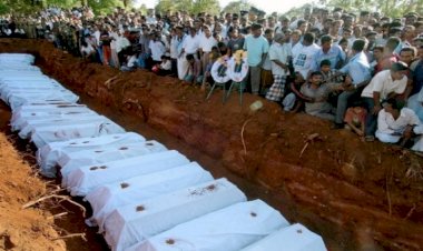 Keşmir'de 2 bin 900 insanın gömüldüğü toplu mezarlar bulundu