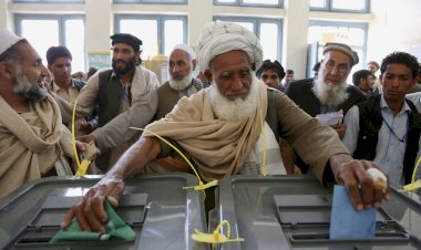 Afganistan'da seçim bitti, tartışmalar bitmedi