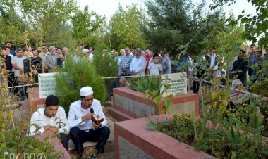 6-8 Ekim şehidleri kabirleri başında anıldı