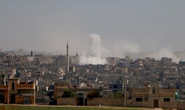 Rusya'nın İdlib'deki hava saldırılarında bir aileden 4 sivil öldü