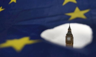 AB İngiltere'nin Brexit'i erteleme talebini kabul etti