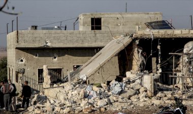 Rusya'nın İdlib'e hava saldırısında 5 sivil öldü