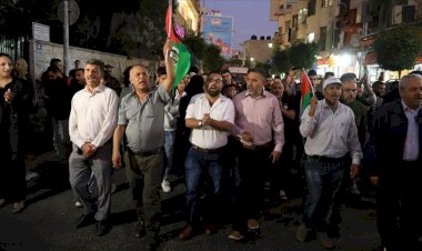 İşgalci İsrail'in saldırılarını sürdürdüğü Gazze'ye Batı Şeria'dan destek