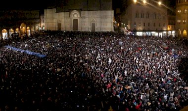 İtalya'da Salvini'ye karşı yeni sivil hareket: Sardalyalar