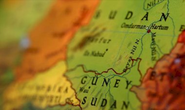 Sudan'da Beşir döneminde ihraç edilen kamu görevlilerine dönüş yolu açıldı