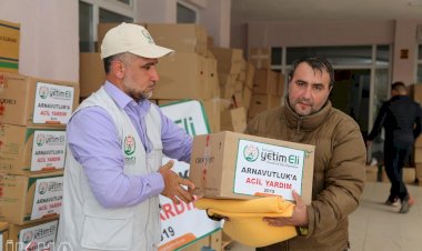 Avrupa Yetim Eli Arnavutluk'taki depremzedelere yardımda bulundu