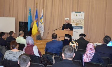 Ukrayna'da artık kimliklerde başörtülü fotoğraf kullanılabilecek