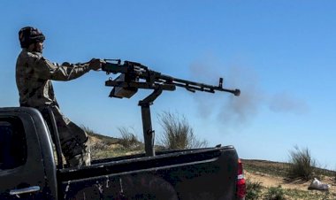 Hafter'e bağlı güçler Trablus'un güneyinde 2 ambulansı hedef aldı