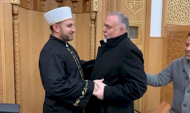 Yusuf İslam'ın medya danışmanı Cambridge Camisi'nde Müslüman oldu