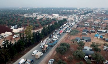 İdlib'deki saldırılardan kaçan 20 bin sivil daha Türkiye sınırı yakınlarına göç etti