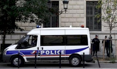 Paris'te bıçaklı saldırı: 4 yaralı