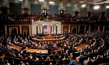 Temsilciler Meclisinden Trump'ın İran'a yönelik yetkilerini kısıtlayan tasarıya onay