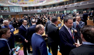 AB dışişleri bakanları Orta Doğu için bir arada