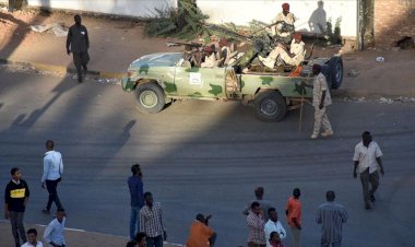 Sudan'da ordu istihbarat merkezlerine operasyon başlattı