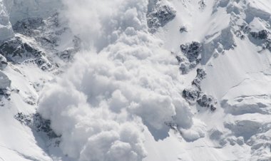 Nepal'de çığ düştü: 7 kişi kayıp