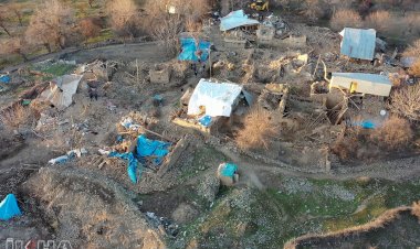 Elâzığ'da 6,8’lik depremde yıkılan köy havadan görüntülendi