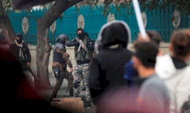 Irak'ta güvenlik güçlerine el bombası atıldı: 2 yaralı