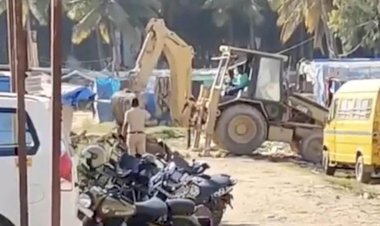 Hindistan polisi 'Müslüman ajan' saydığı yüzlerce işçinin evini yıktı