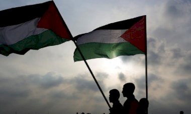 Zarif ile Abbas ABD'nin Filistin'i parçalama planını görüştü