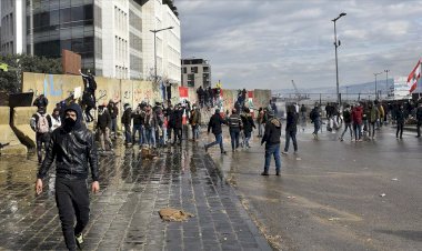 Lübnan'da yeni hükümetin güven oylaması öncesi protestolar sürüyor