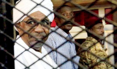 Ömer el-Beşir’in avukatı: UCM’ye teslim kararı siyasi intikam