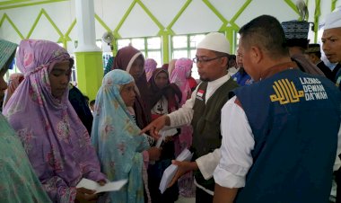 Endonezya'da kabile üyesi 300 kişi topluca Müslüman oldu