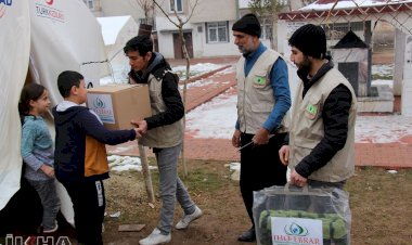 Hollanda, İngiltere ve Belçika'da toplanan yardımları İHO-EBRAR depremzedelere ulaştırdı
