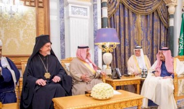 Suudi Kralı sarayında İsrailli Haham Rosen'i kabul etti