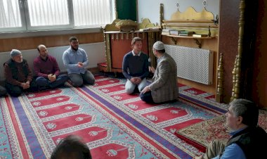 21 yaşındaki Hollandalı genç İslamı seçti