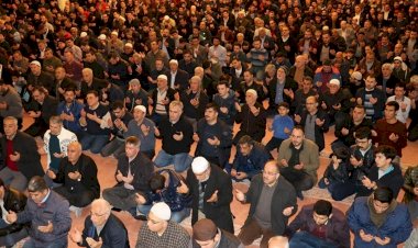 Regaib Kandili'nde camiler doldu taştı