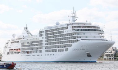 Myanmar'da yolcu gemisinin ülkeye girişi koronavirüs nedeniyle engellendi