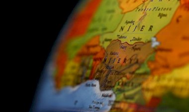 Nijerya'da otobüs binaya çarptı: 23 ölü