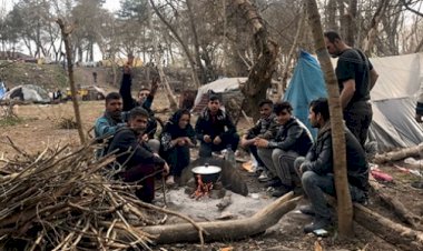 Sınırda 'umutlu' bekleyiş sürüyor
