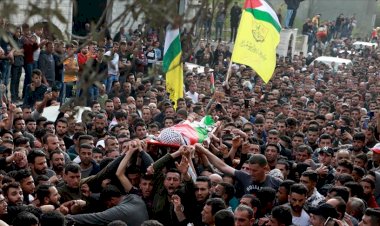 Batı Şeria görkemli törenle çocuk şehidini uğurladı