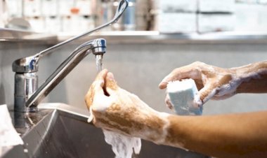 Koronavirüse karşı hangisi daha etkili: Sabunla el yıkama mı, kolonya mı?