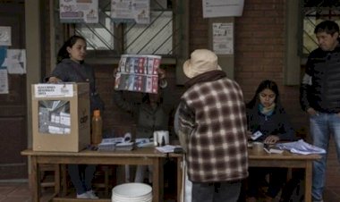 Koronavirüs seçim erteletti