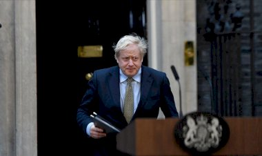 İngiltere Başbakanı Johnson'ın Kovid-19 testi pozitif çıktı