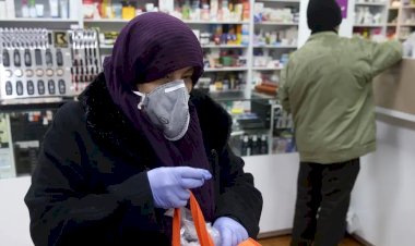 İran'da 102 yaşındaki koronavirüs hastası taburcu edildi